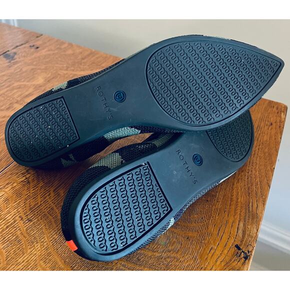 Women's Rothy's The Point Olive Camo Knit Pointy Toe Ballet Flats, Size 8 - Picture 4 of 4